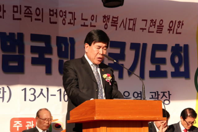 ▲구국기도회에서 기도하는 김노아 목사 (사진제공-크리스천월드)